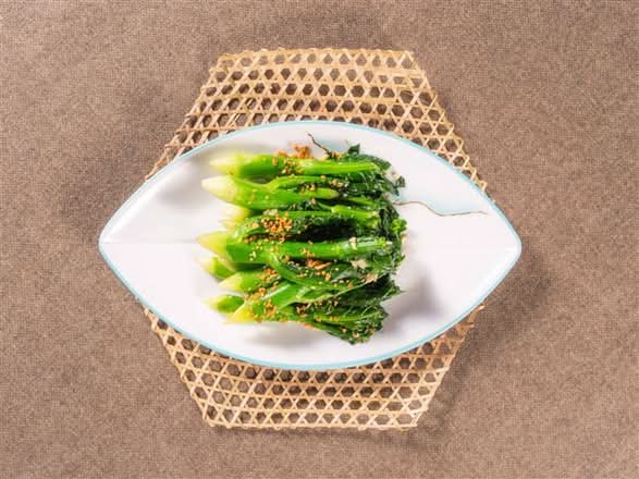 Stir Fried Chinese Broccoli with Garlic 蒜茸芥蘭-